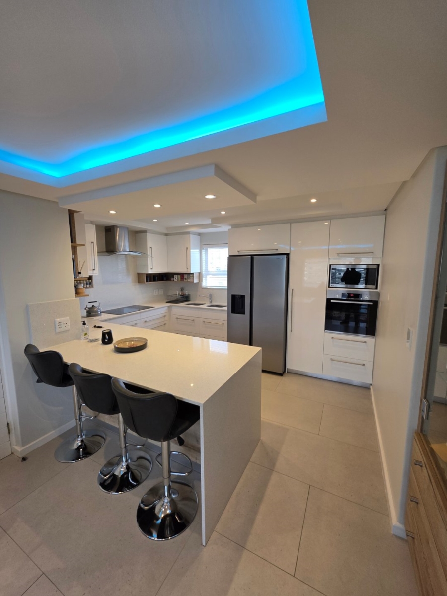 2 Bedroom Property for Sale in Lansdowne Western Cape